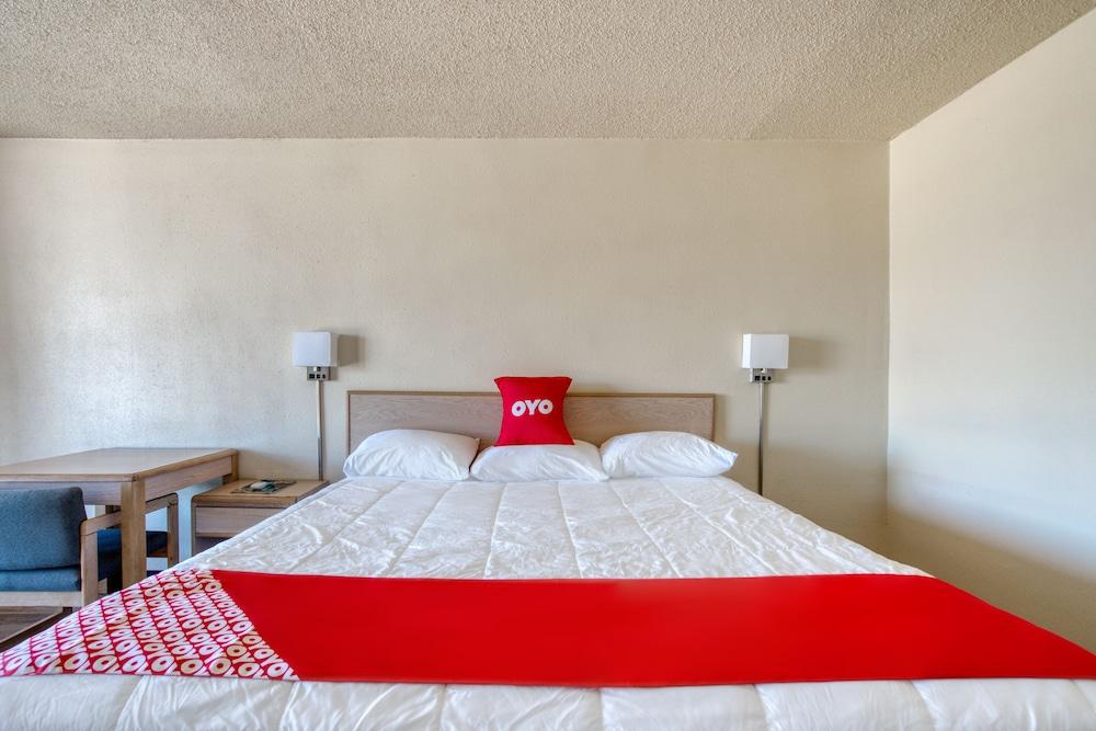 OYO Hotel Waco University Area/ I-35 photo 20