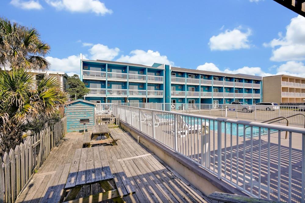 Admiral's Quarter photo 13