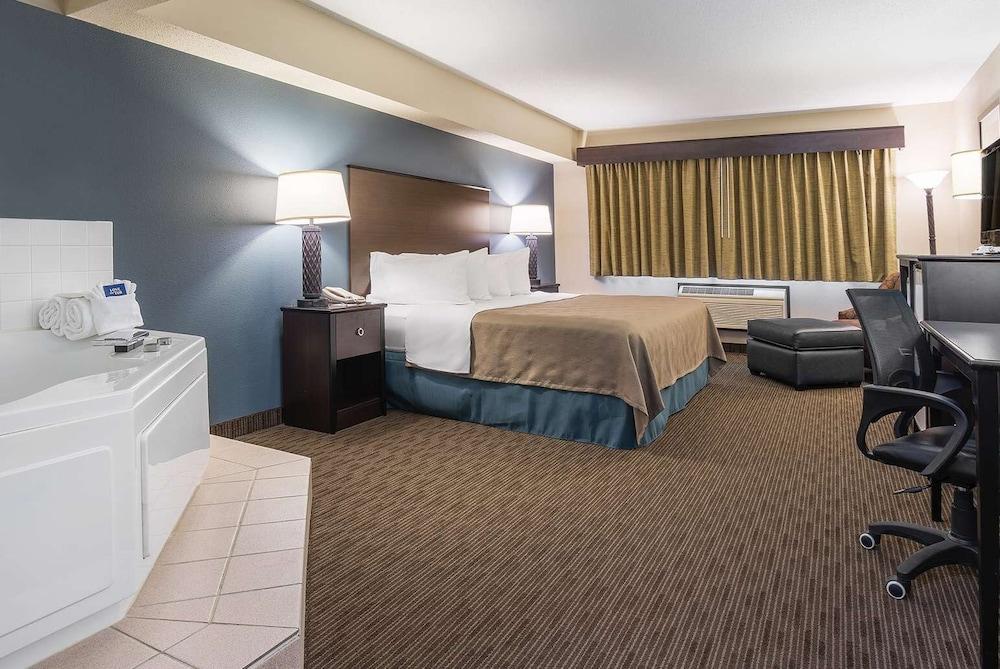 AmericInn by Wyndham Mounds View Minneapolis photo 36