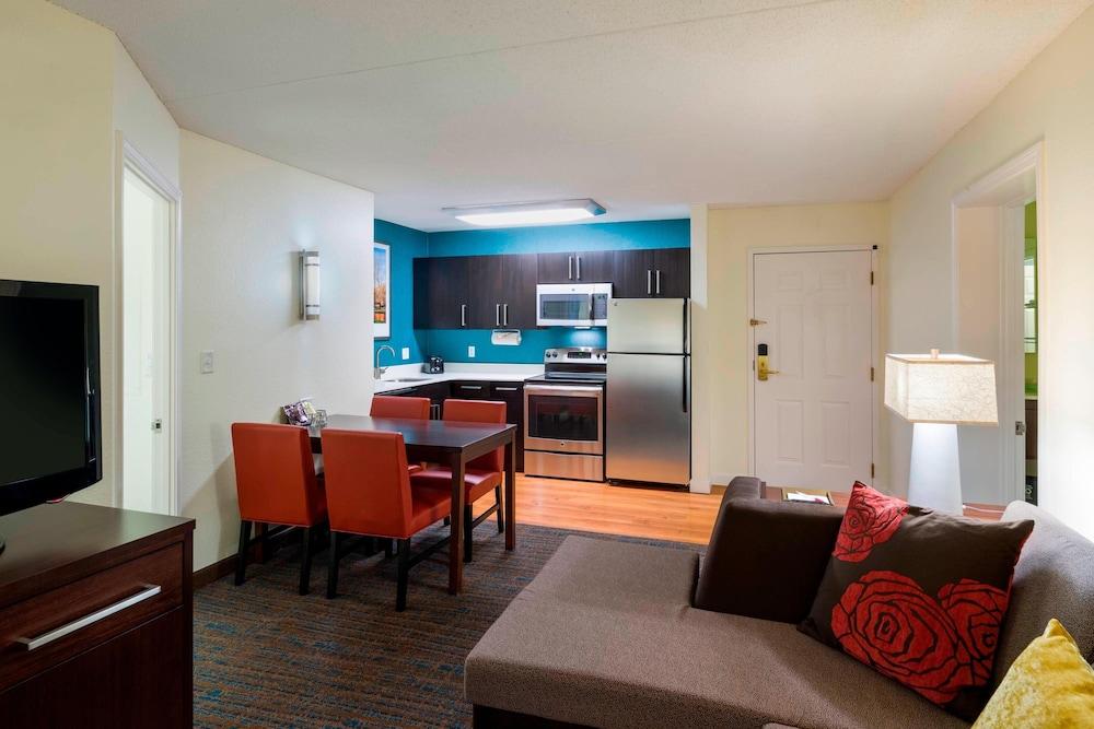 Residence Inn by Marriott Boston Framingham photo 7