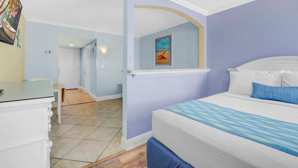 Pelican Pointe Clearwater Beach Hotel photo 12