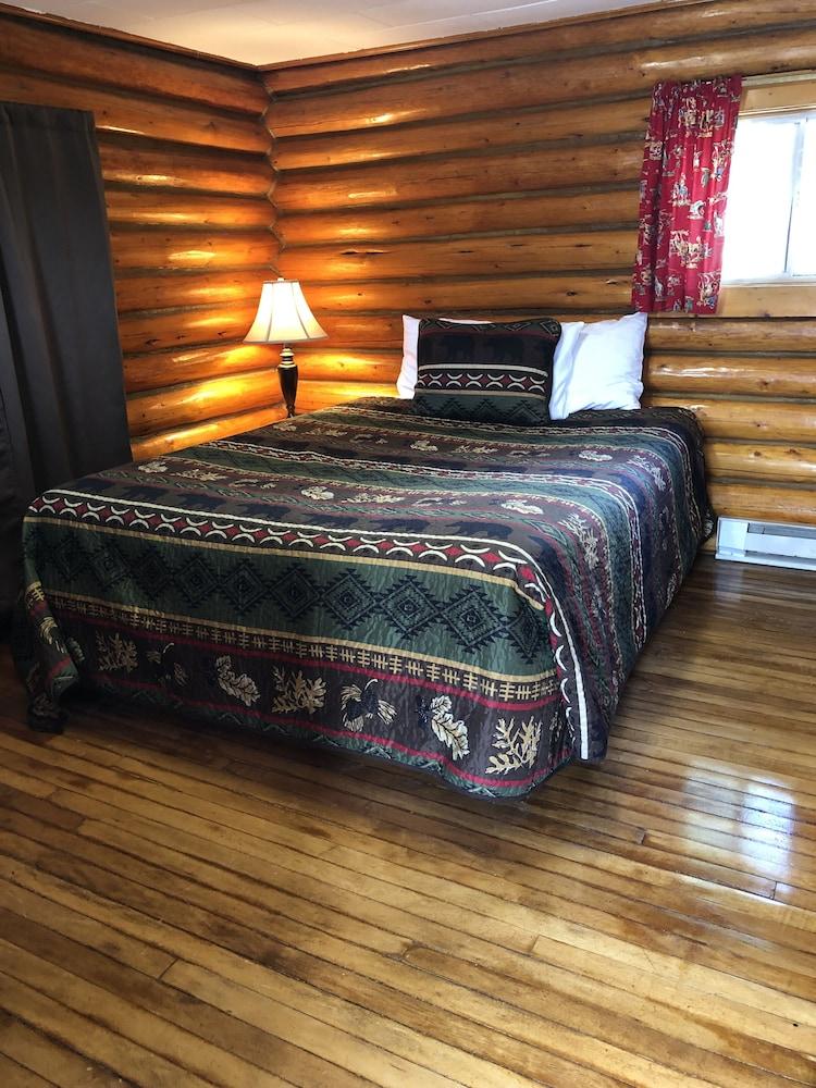 Sportsmans Lodge photo 28