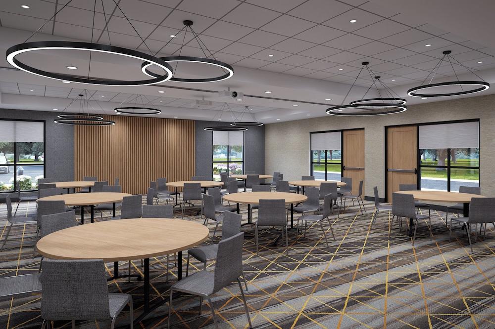 Holiday Inn & Suites Monterey Park Los Angeles by IHG photo 83