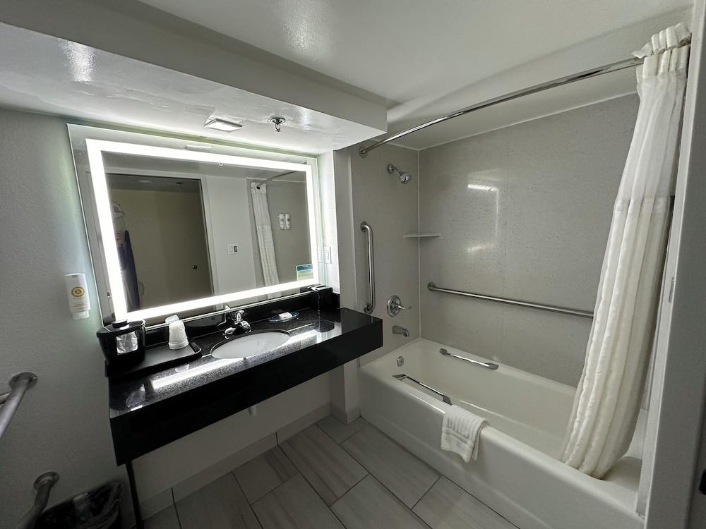 Comfort Inn Conyers photo 17