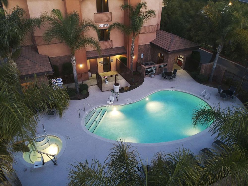 Hampton Inn & Suites Temecula photo 6