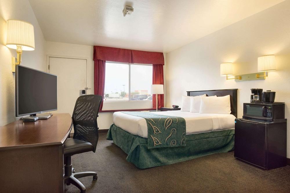 Travelodge by Wyndham Winslow photo 3