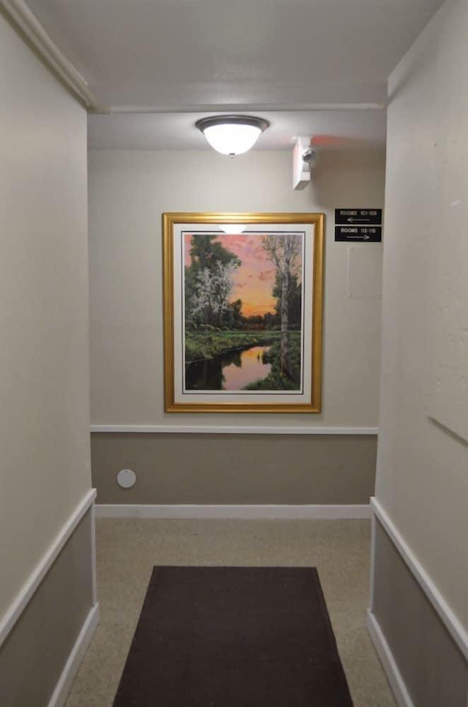 Bent Prop Inn & Hostel Downtown photo 46