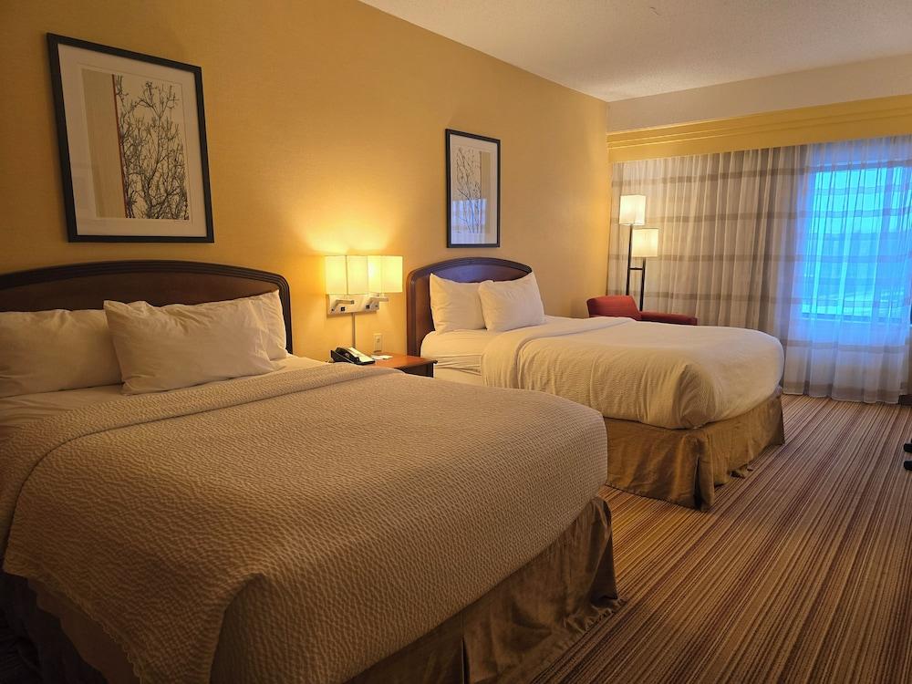 Country Inn & Suites by Radisson, Convention Center photo 16
