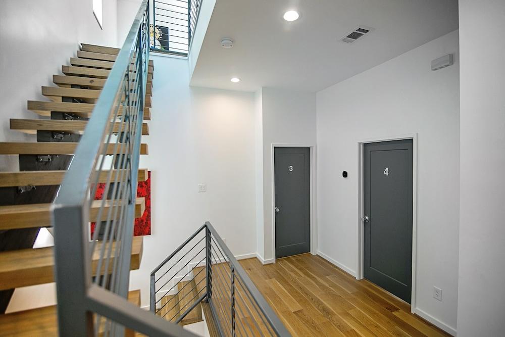 Buffalo Heights photo 17