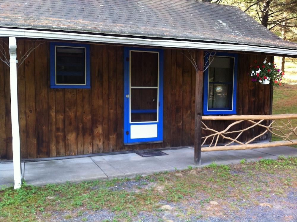 Blueberry Hill Motel photo 21