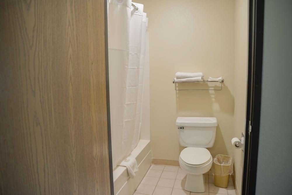 Days Inn by Wyndham Mount Vernon photo 21