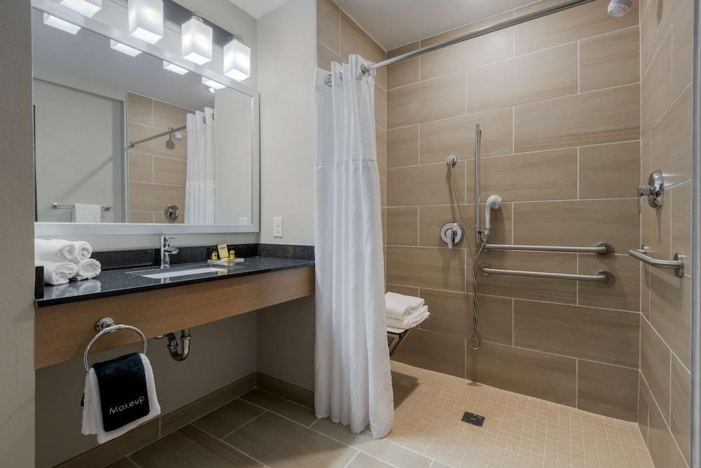 Best Western Plus Rumford Falls photo 43