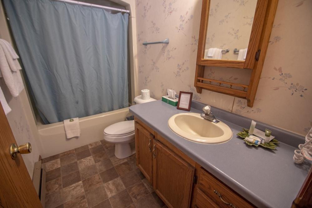 Ridges Inn & Suites photo 9