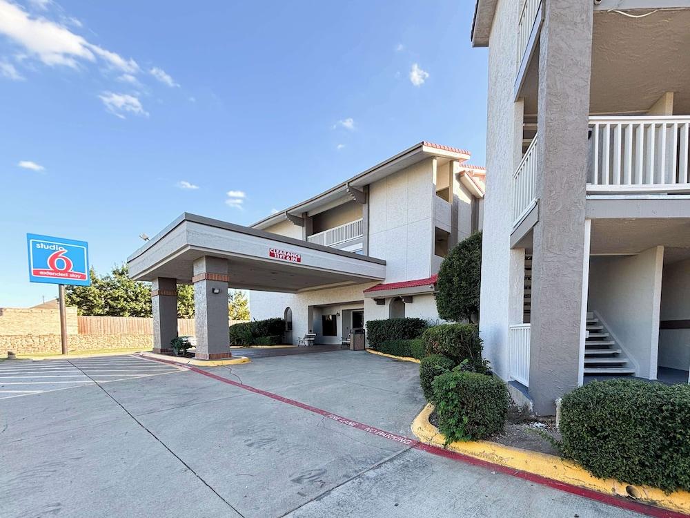 Studio 6 Irving, TX – DFW North photo 1