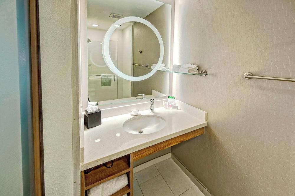 Springhill Suites by Marriott Moore photo 3