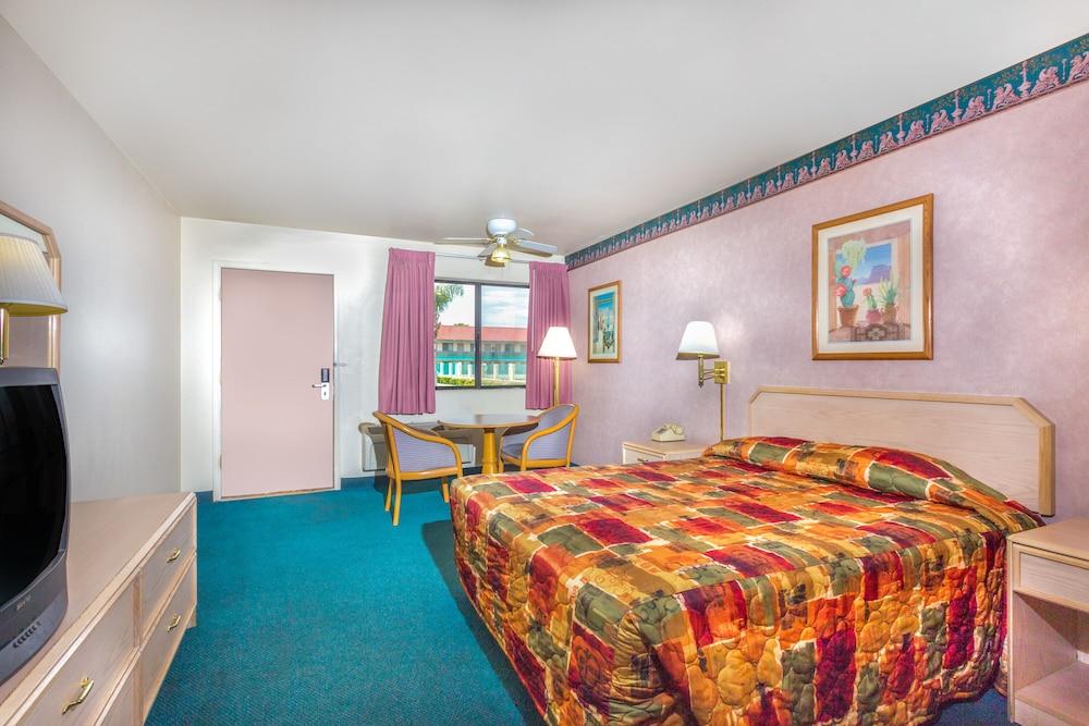 Superior Suites Phoenix Mesa photo 11
