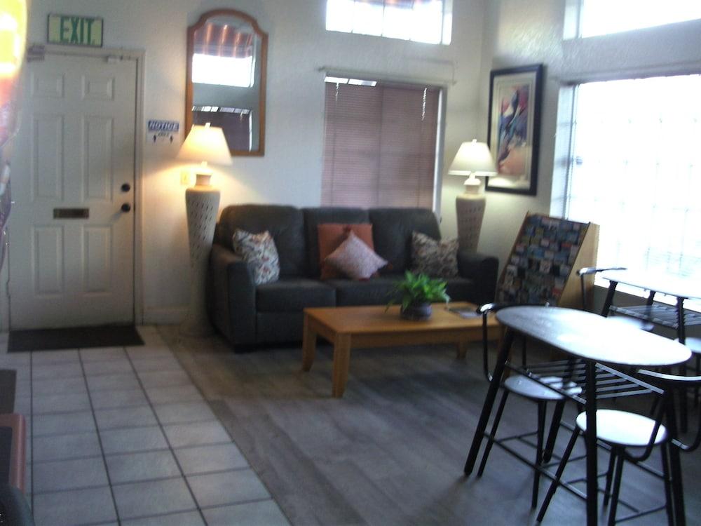 Lodge on the River photo 2