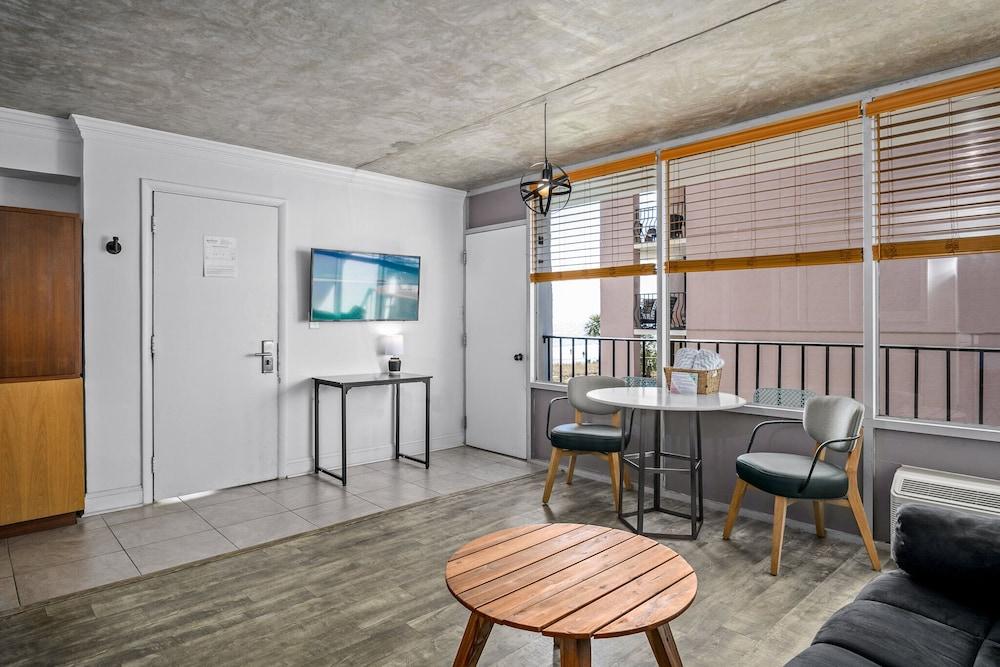 The Beverley Beach House photo 21