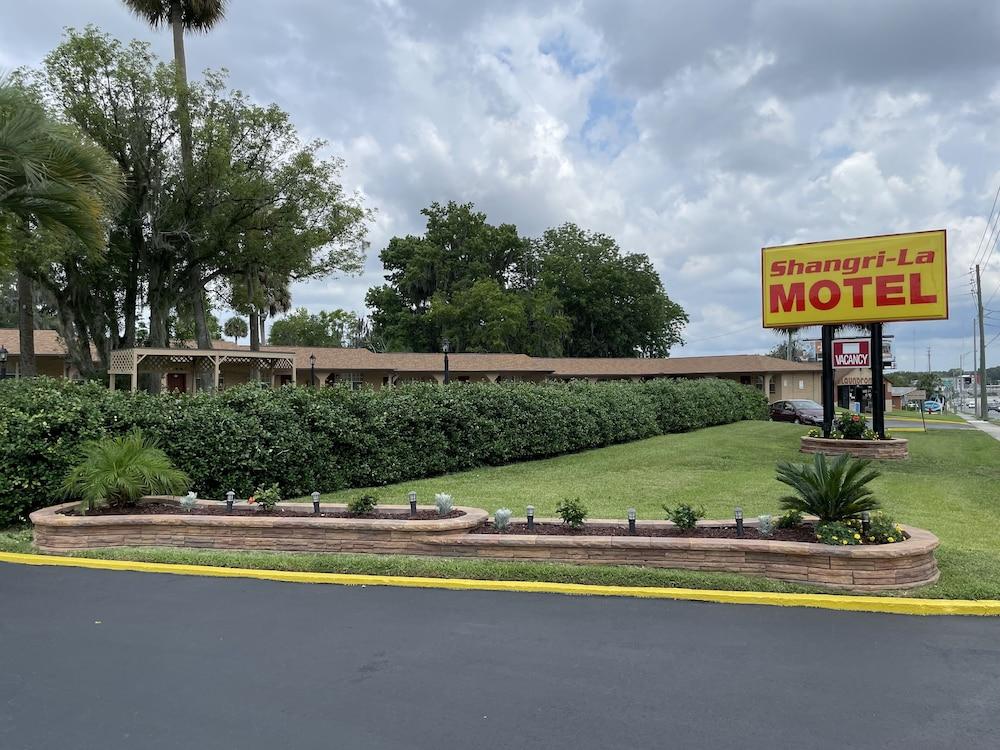 Shangri La Motel photo 22