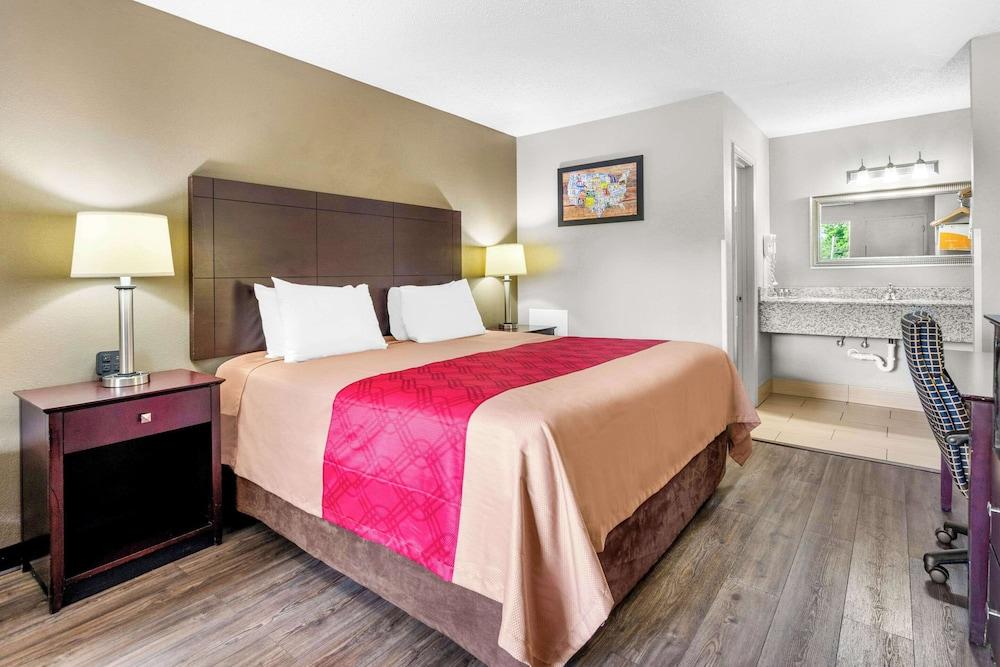 Brentwood Inn & Suites photo 11
