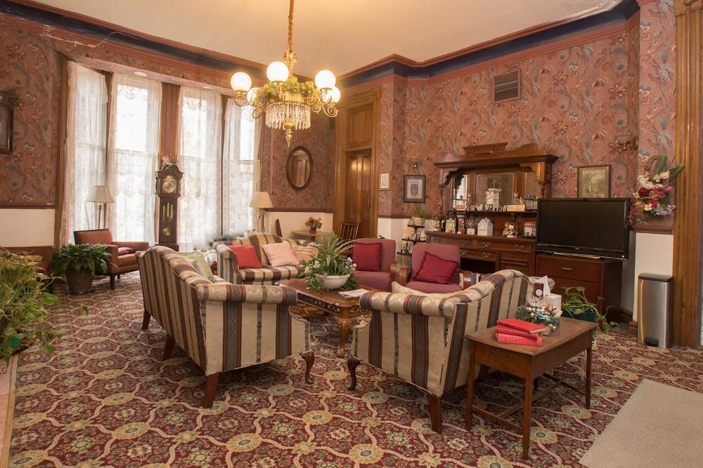 Biltmore Suites Hotel photo 16