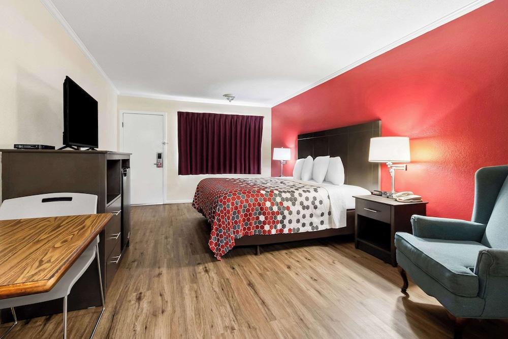 Econo Lodge St. George photo 12