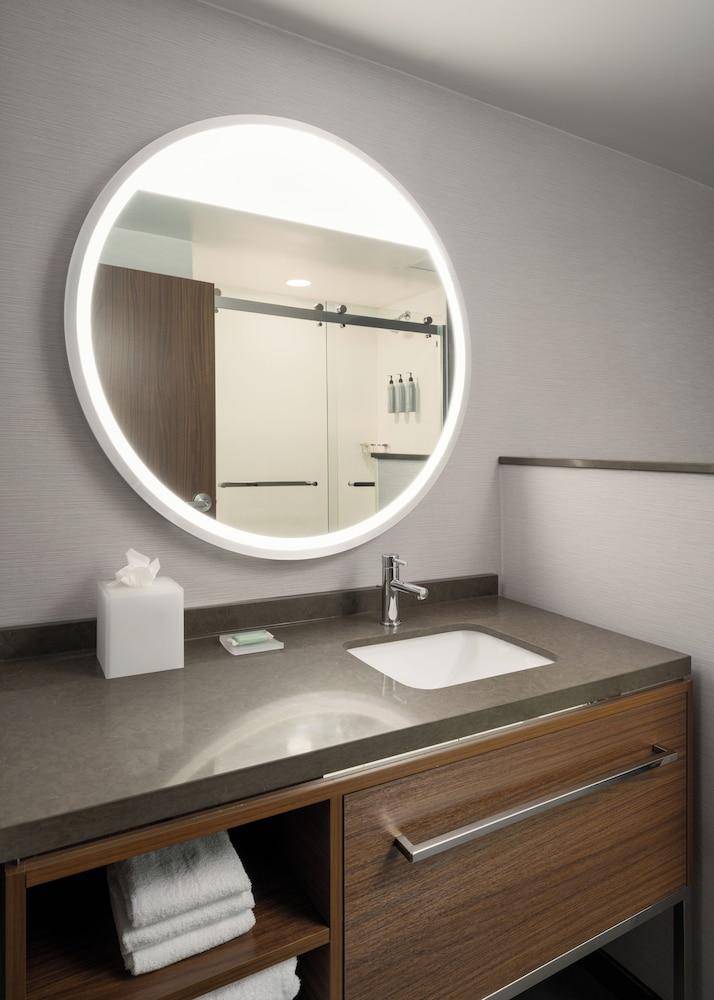 Courtyard by Marriott Brunswick photo 24