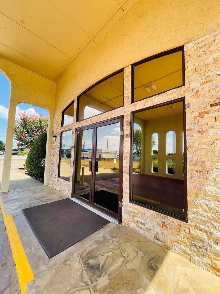 Studio 6 Suites – Mesquite, TX – Gross Rd. photo 10