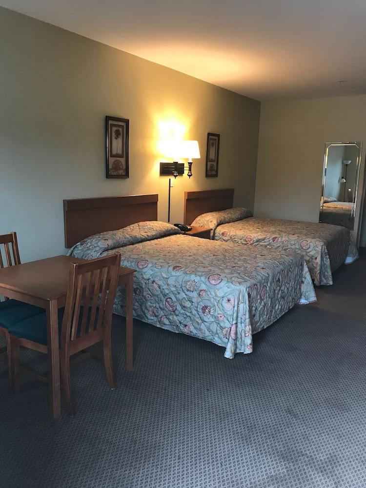 City Heart Inn & Suites photo 6