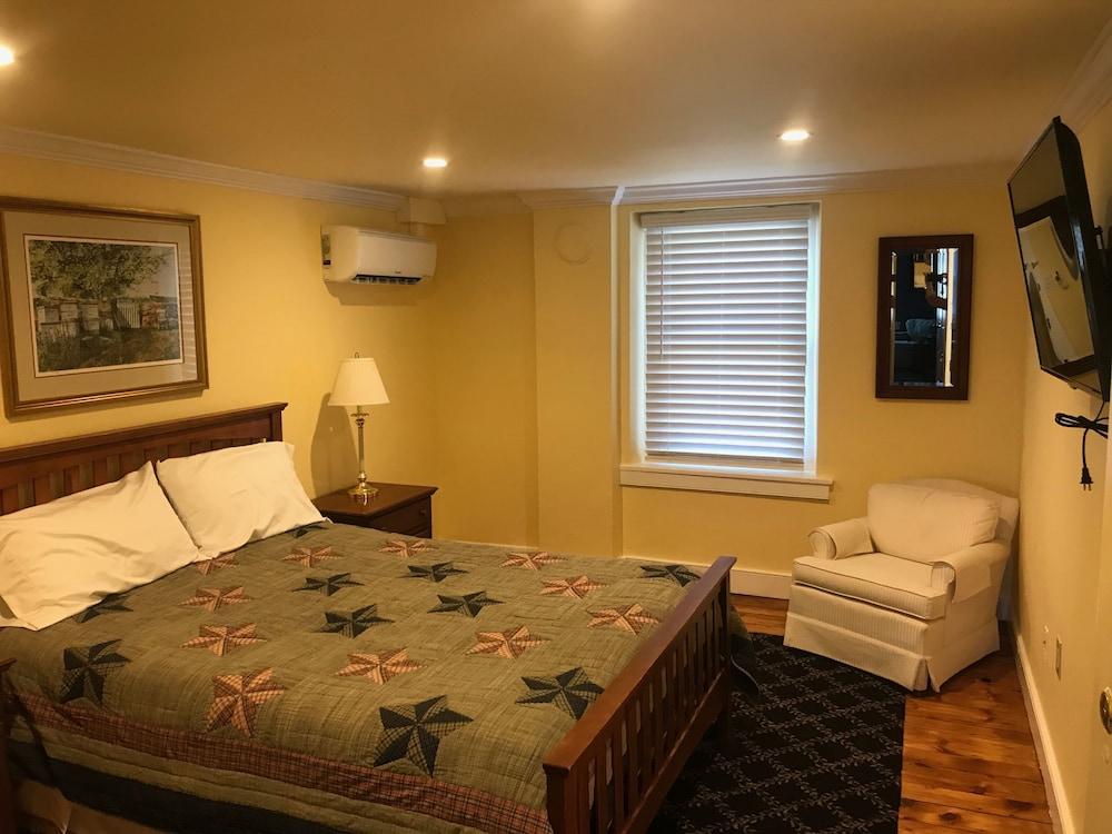 Stottsville Inn photo 50
