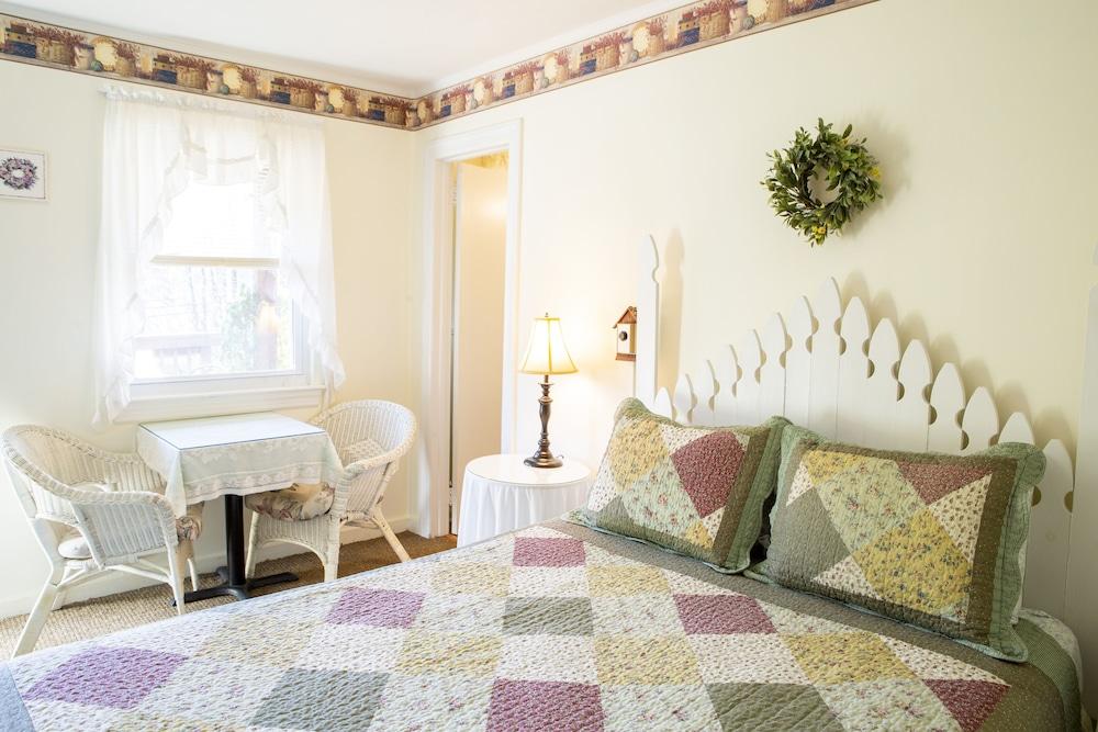 The Chimney Rock Inn & Cottages photo 58