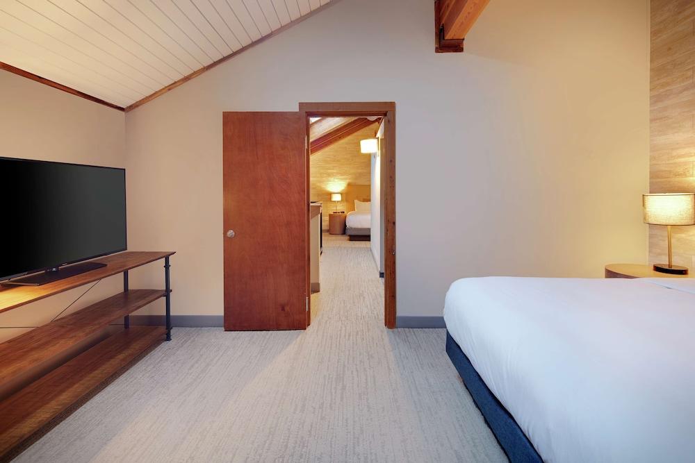 Highline Vail - a DoubleTree by Hilton photo 56