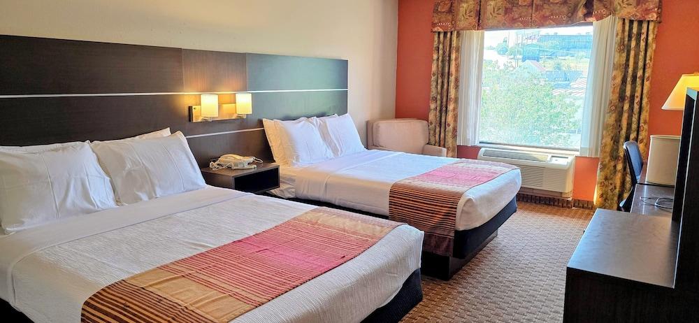 Grand Plaza Hotel & Conference Center photo 15