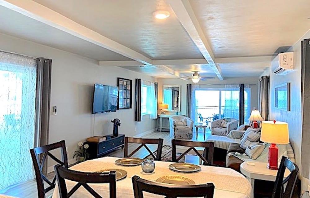 Organic Beach Retreat photo 40