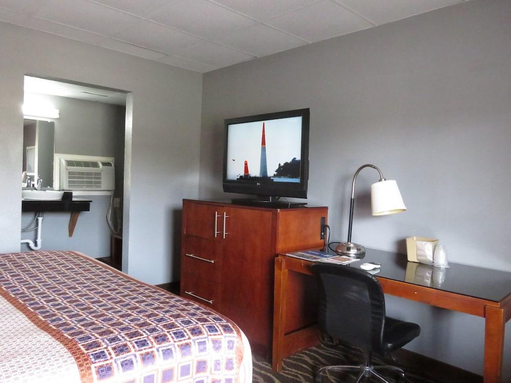 Travelodge by Wyndham Walterboro photo 40