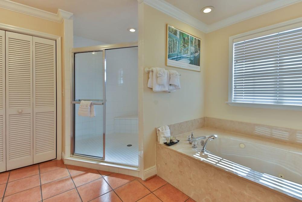 Tortuga Inn Beach Resort photo 83