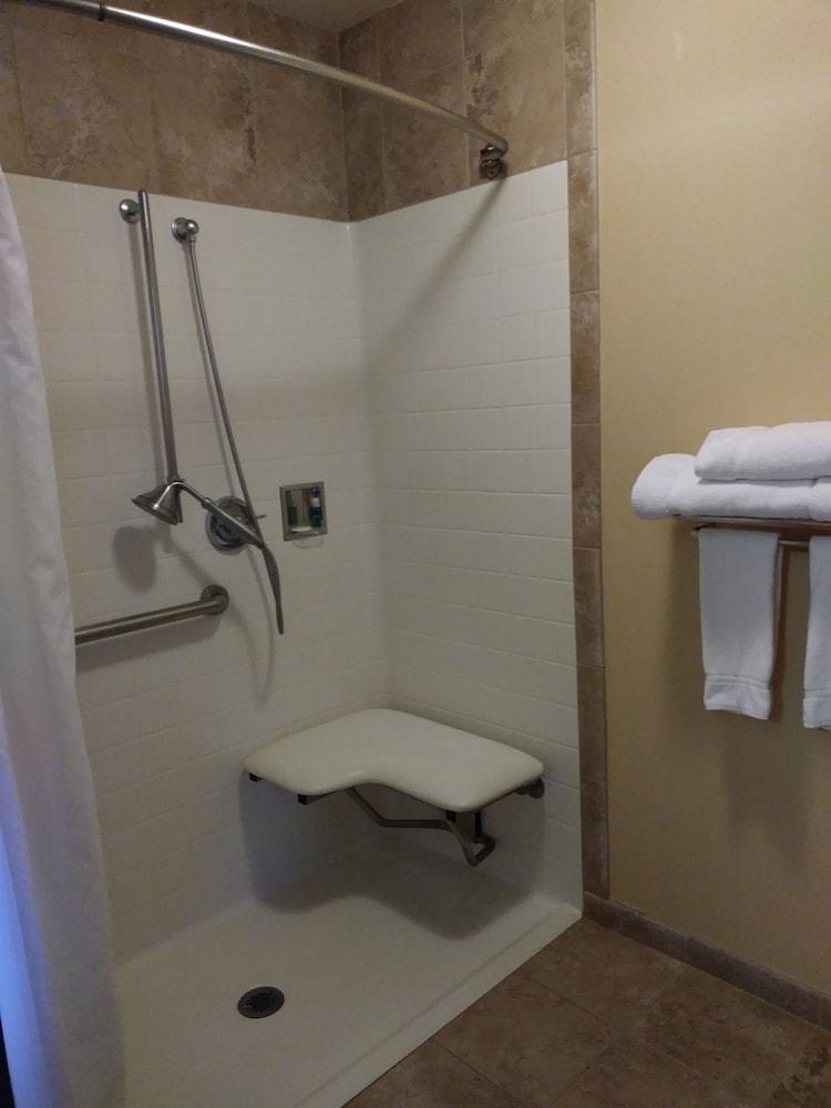 Holiday Inn Express Portland East - Troutdale by IHG photo 14