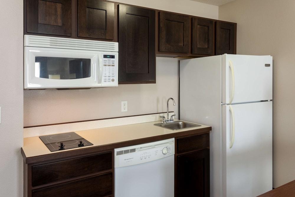 Grandstay Residential Suites Hotel - Sheboygan photo 7