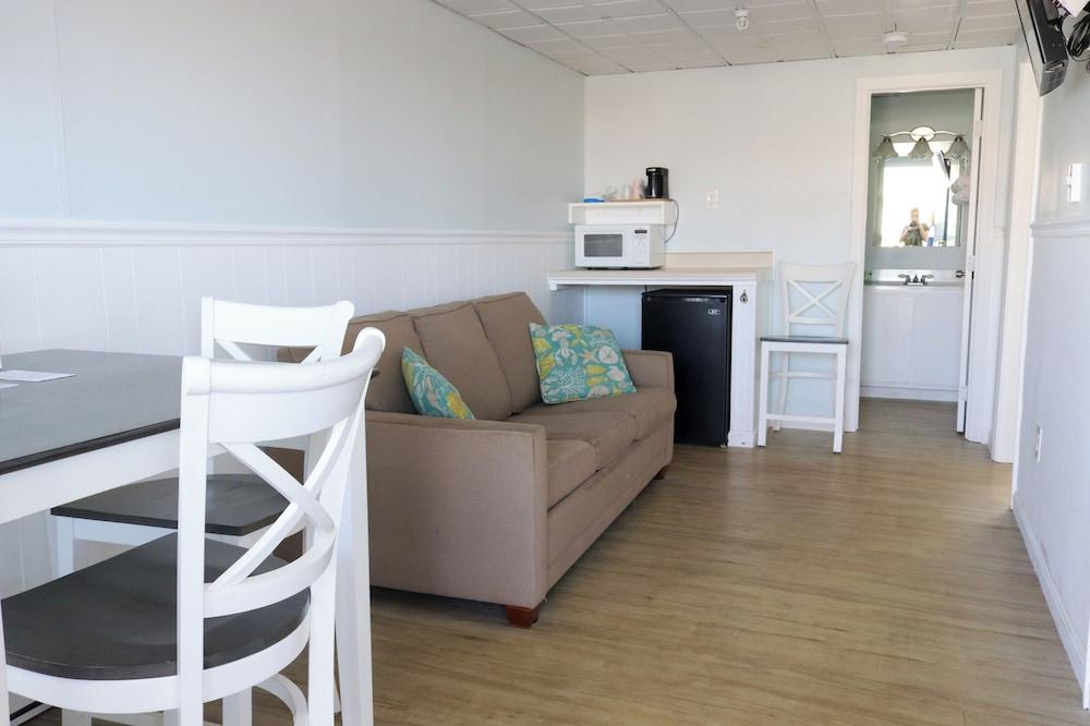 Mainsail Motel & Cottages photo 19
