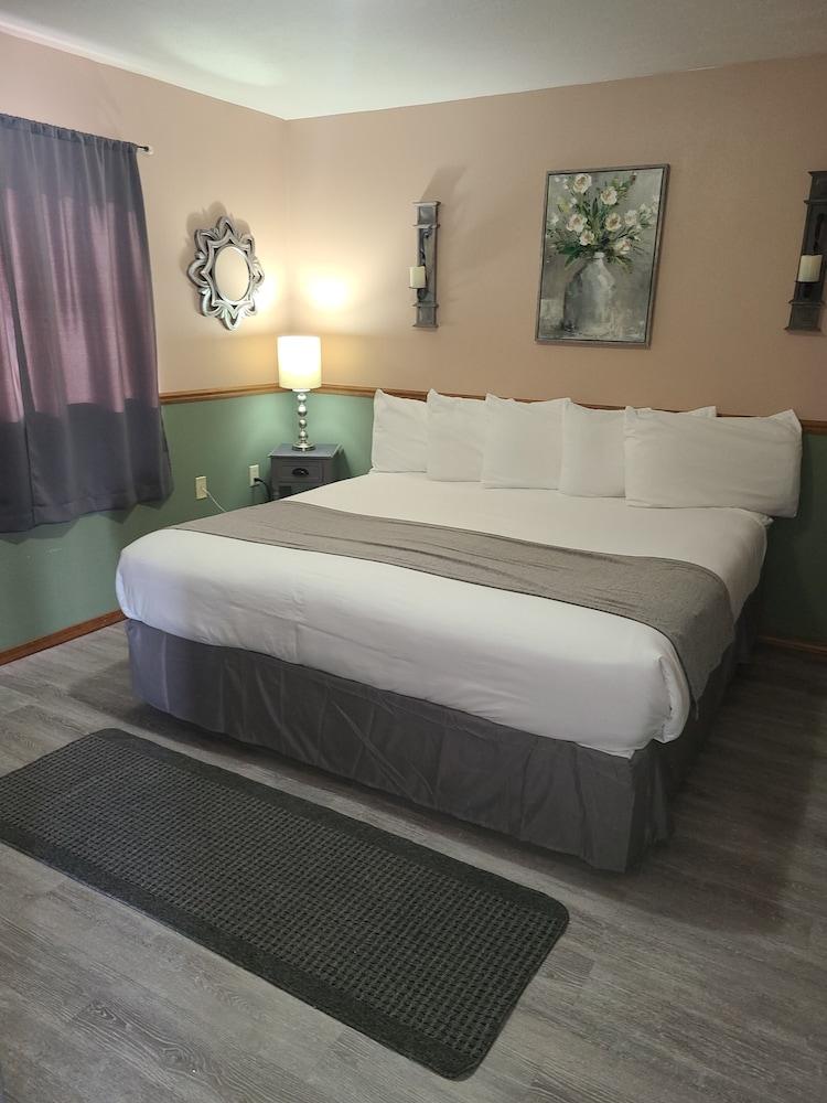 Lamplighter Cabins & Suites photo 15