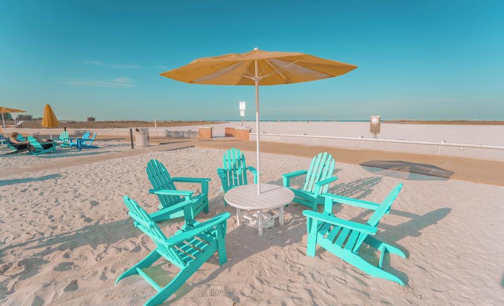 Thunderbird Beach Resort photo 49