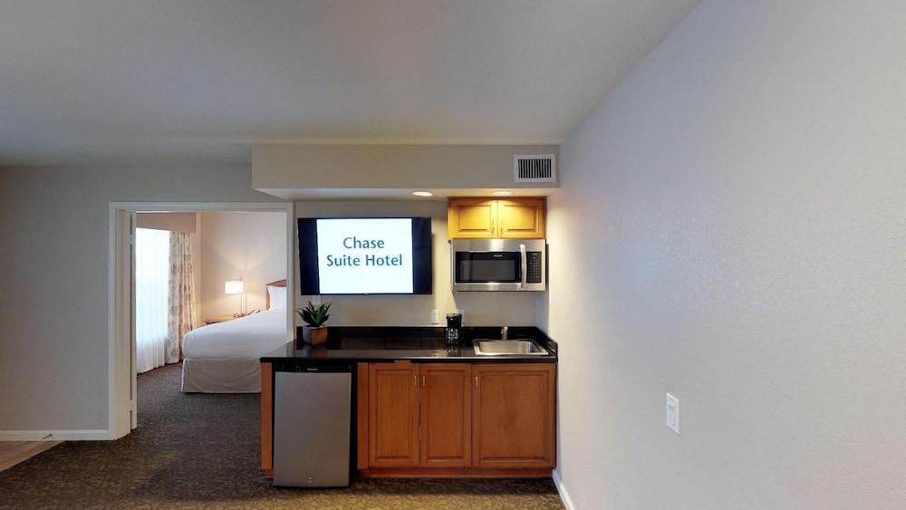 Chase Suites Hotel Brea-Fullerton photo 10