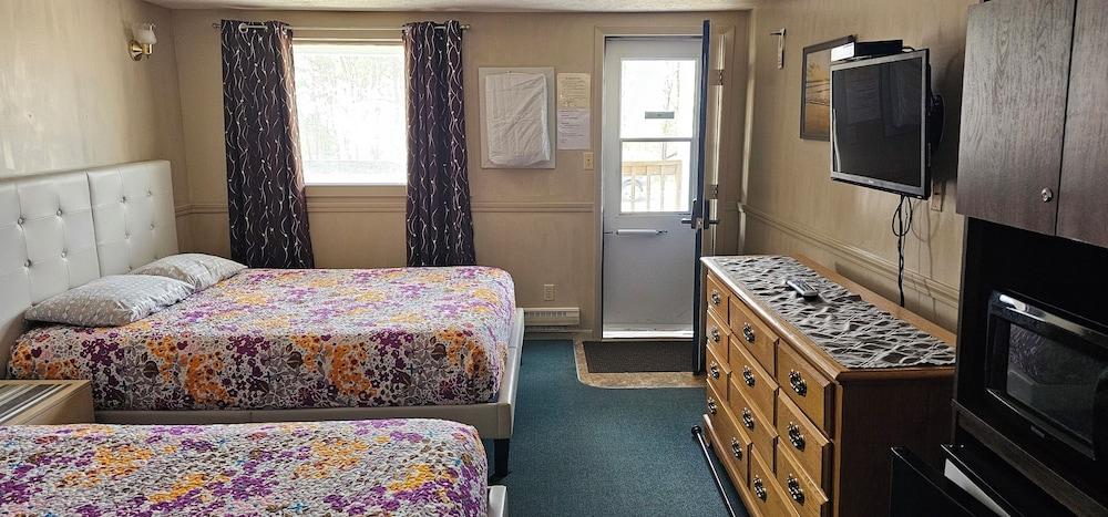 River Country Motor Lodge photo 9