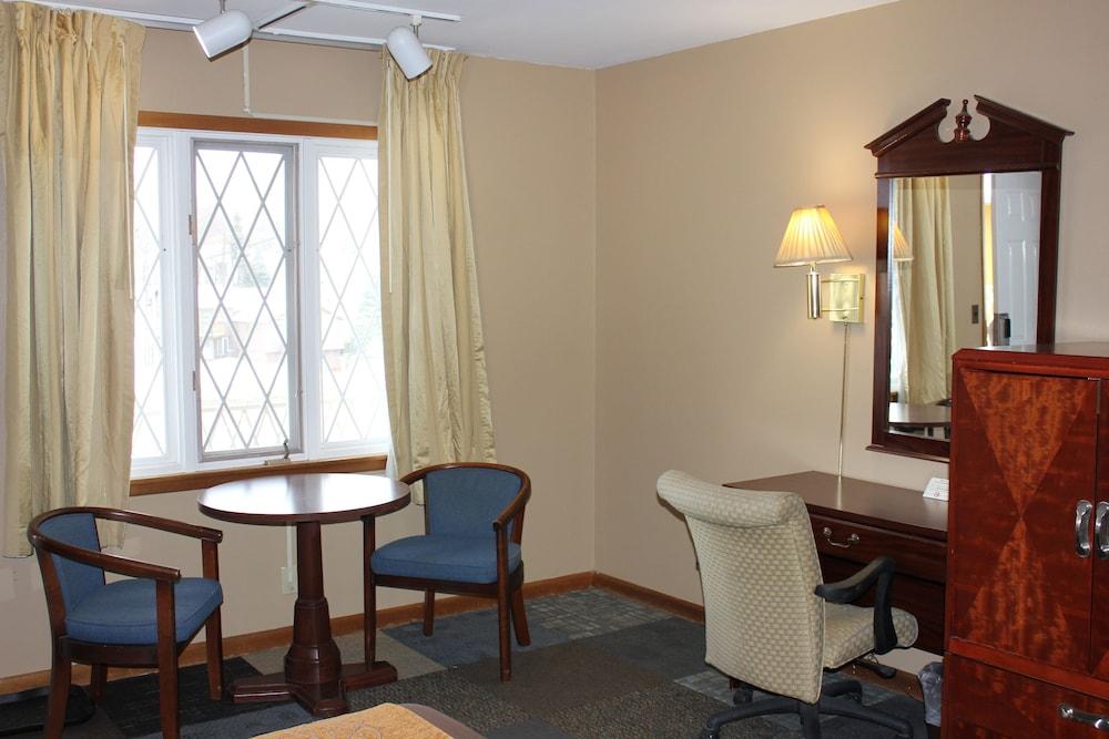 Econo Lodge Oskaloosa photo 52