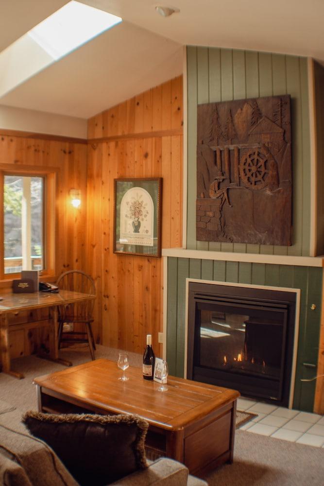 Steamboat Inn photo 99