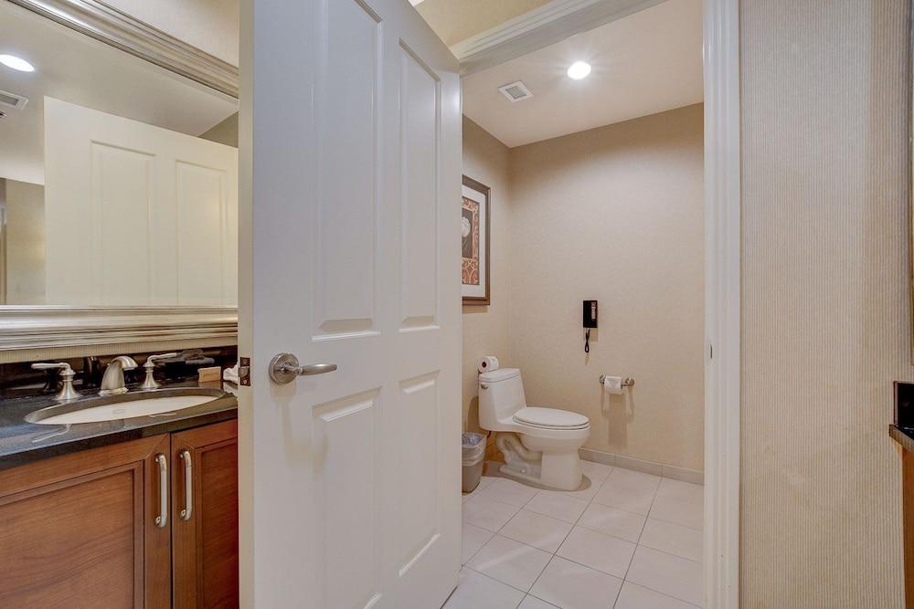 Incredible Suite at Signature Resort photo 21