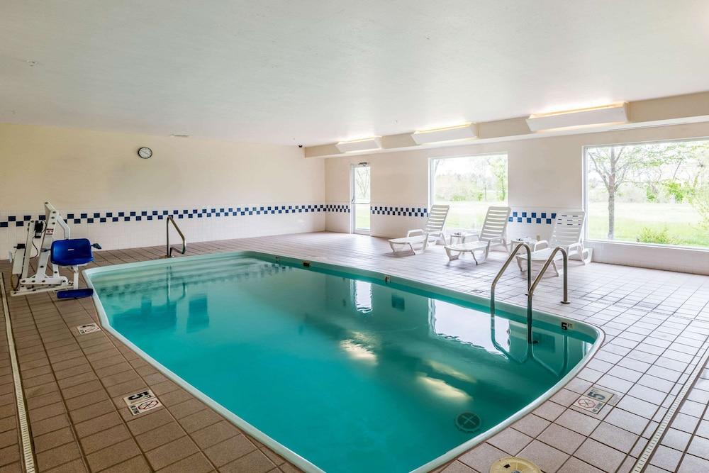 Quality Inn Kearney South photo 16
