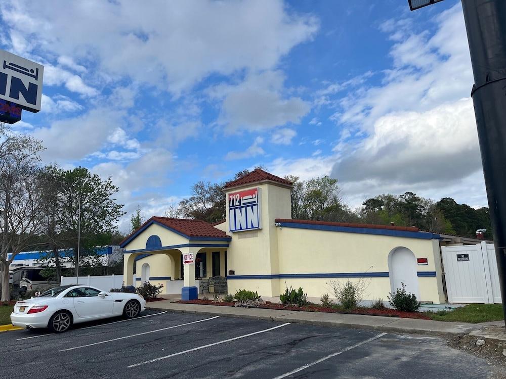 712 INN photo 1