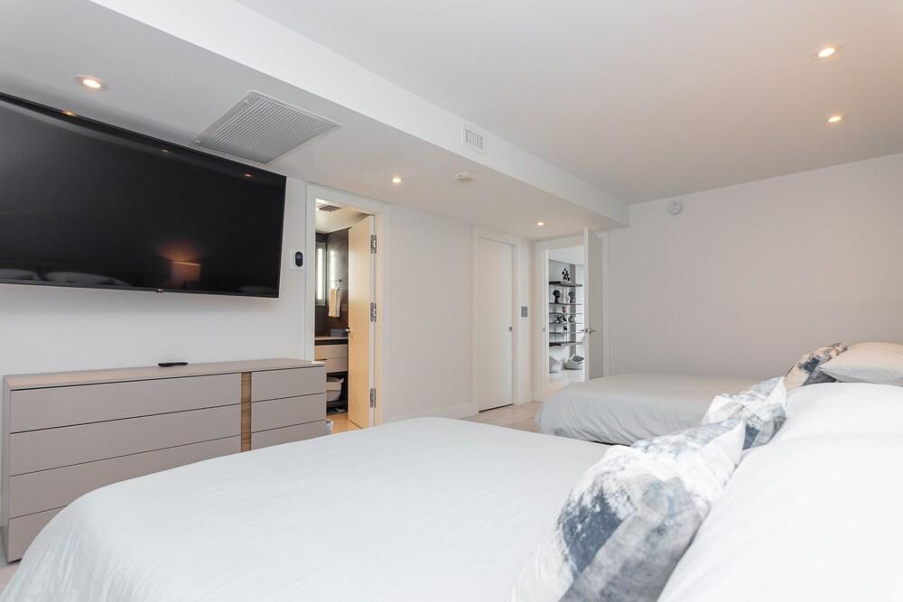 Ocean View Luxury Condo photo 43