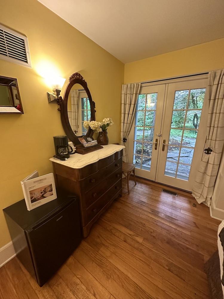 Buttermilk Falls Inn photo 6